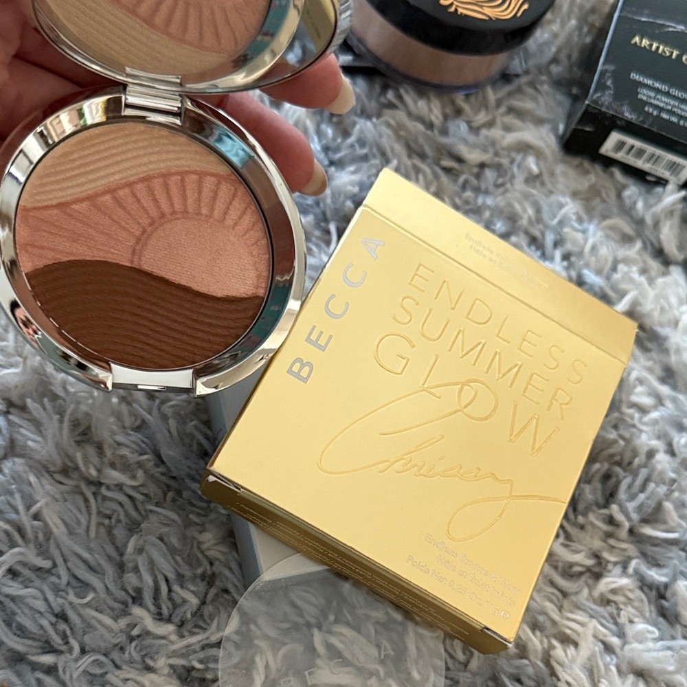BECCA Endless Summer Glow Palette - Bronze and Gold new